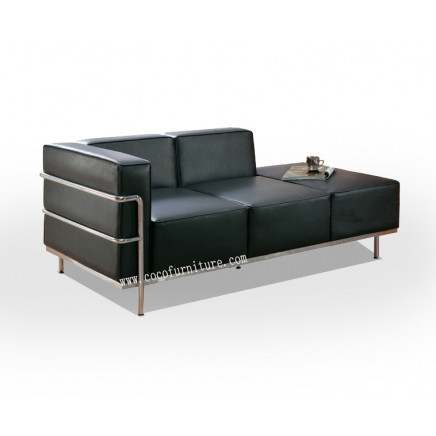 LC2 Daybed