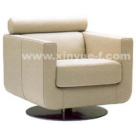 Lounge Chair (A669)