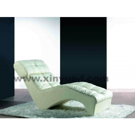 Lounge Chair (B836)