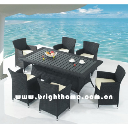 Outdoor Dinig Set/ Chairs and Table