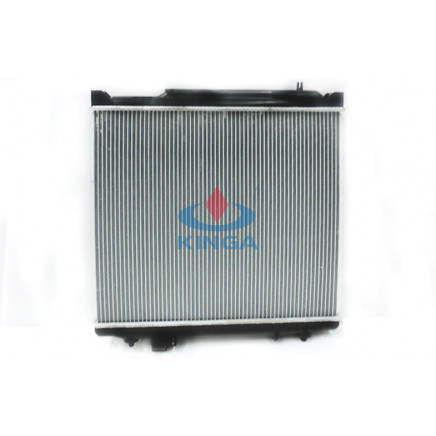 Radiator for 1997 Toyota Hilux Ln147r with Aluminum Core Plastic Tank