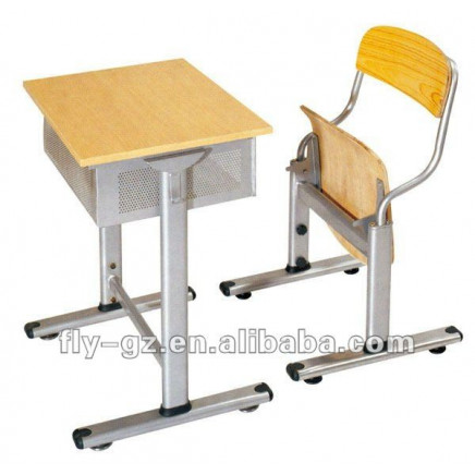 School Desk and Chair (SF-33)