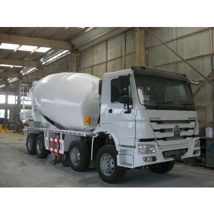 Sinotruk Concrete Mixer Truck with 8-16cbm Capacity