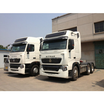 Sinotruk HOWO A7 371HP 6X4 Prime Mover (ZZ4257S3241V)