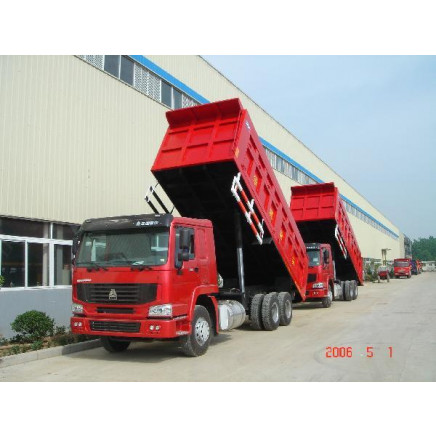 Sinotruk HOWO A7 Tipper Truck Loading 25-30 Tons 6*4