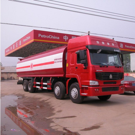 Sinotruk HOWO Fuel Truck Oil Truck Tank Truck