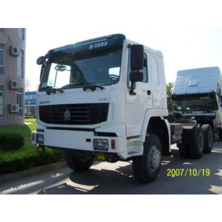 Sinotruk HOWO Tractor Head 6X6 Track Horse