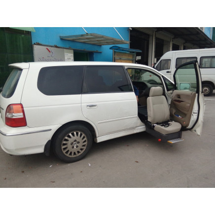 Swivel Seat in China That Enable You to Comfortably and Safely Get Seated in Your Vehicle