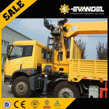XCMG 8 Ton Truck Mounted Crane Kunckle Boom Crane