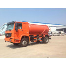 4*2 HOWO Garbage Truck
