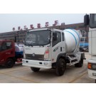 The Sinotruck 4cbm 4X2 Concrete Mixer Truck
