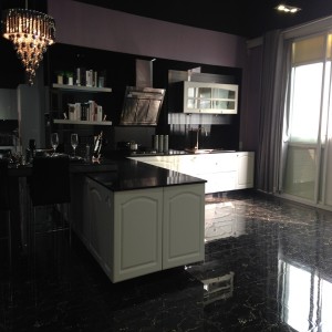 18mm MDF Door High Gloss Kitchen Cabinet (ZHK-025)