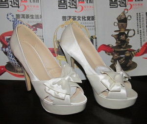 2015 Fashion High Heel Ladies Peep Toe Sandals (HCY02-1437)
