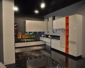 Flat Packing Integrate Kitchen Cabinets with Top and Hardware