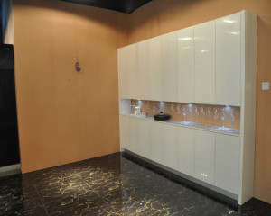 High Gloss White Wooden Kitchen Cabinets