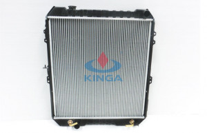 Wholesale Auto Radiator for Toyota Hilux Kzn165r at