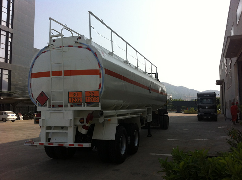 30CBM 8CPTS ADR Oil Tanker Semi Trailer (FTW9409GRY)