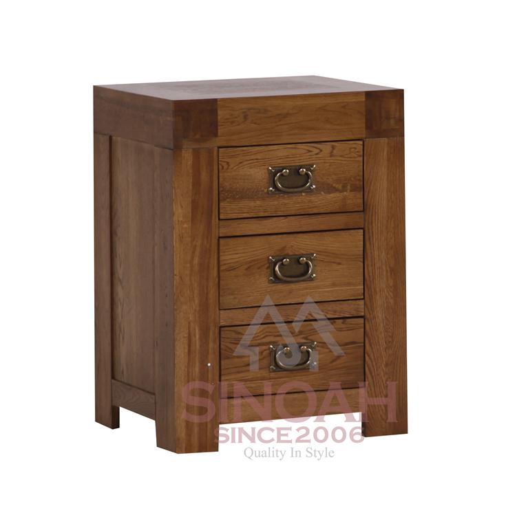 Chunky Solid Oak 3 Drawer Bedside Furniture