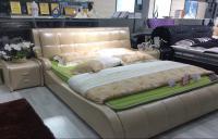 Classic Leather Bed (J351-2)