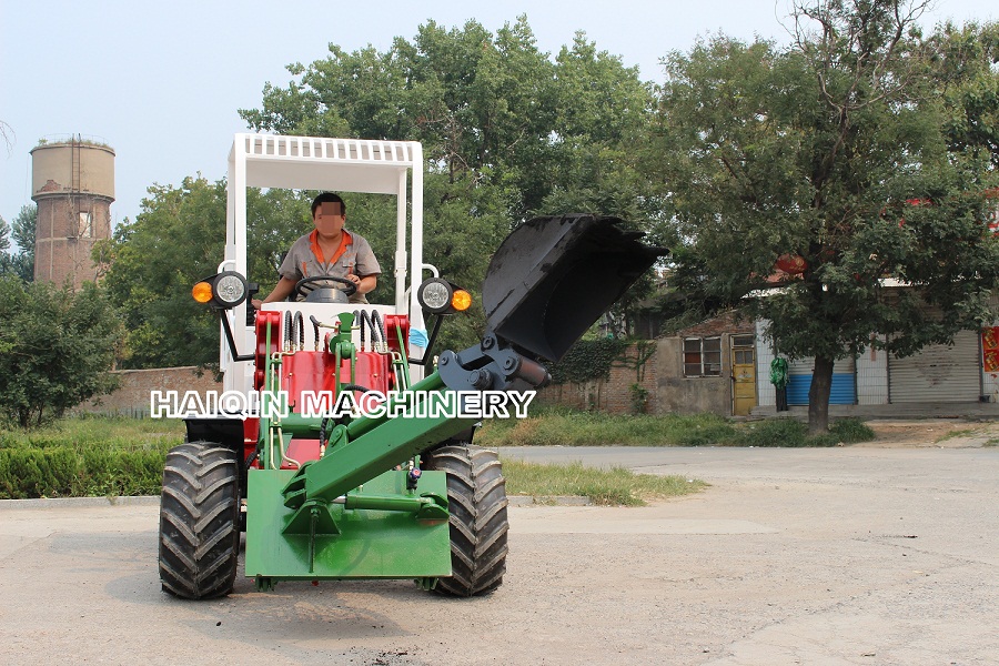Hq910c Multi-Function Mini Excavator with CE