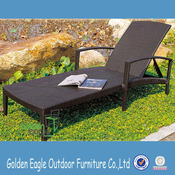 New Design UV-Resistant PE Rattan Poolside Chaise Lounge