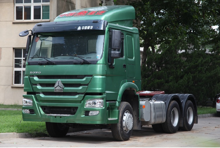 Sinotruk HOWO 6X4 Zz4257s3241whp Tractor Truck