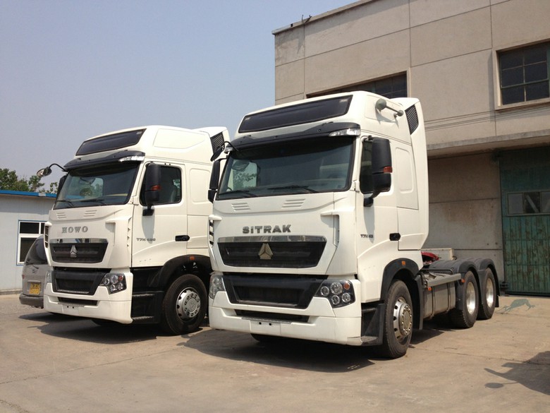 Sinotruk HOWO A7 371HP 6X4 Prime Mover (ZZ4257S3241V)